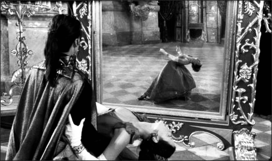 Vampires Vs. Mirrors Freaky Facts
