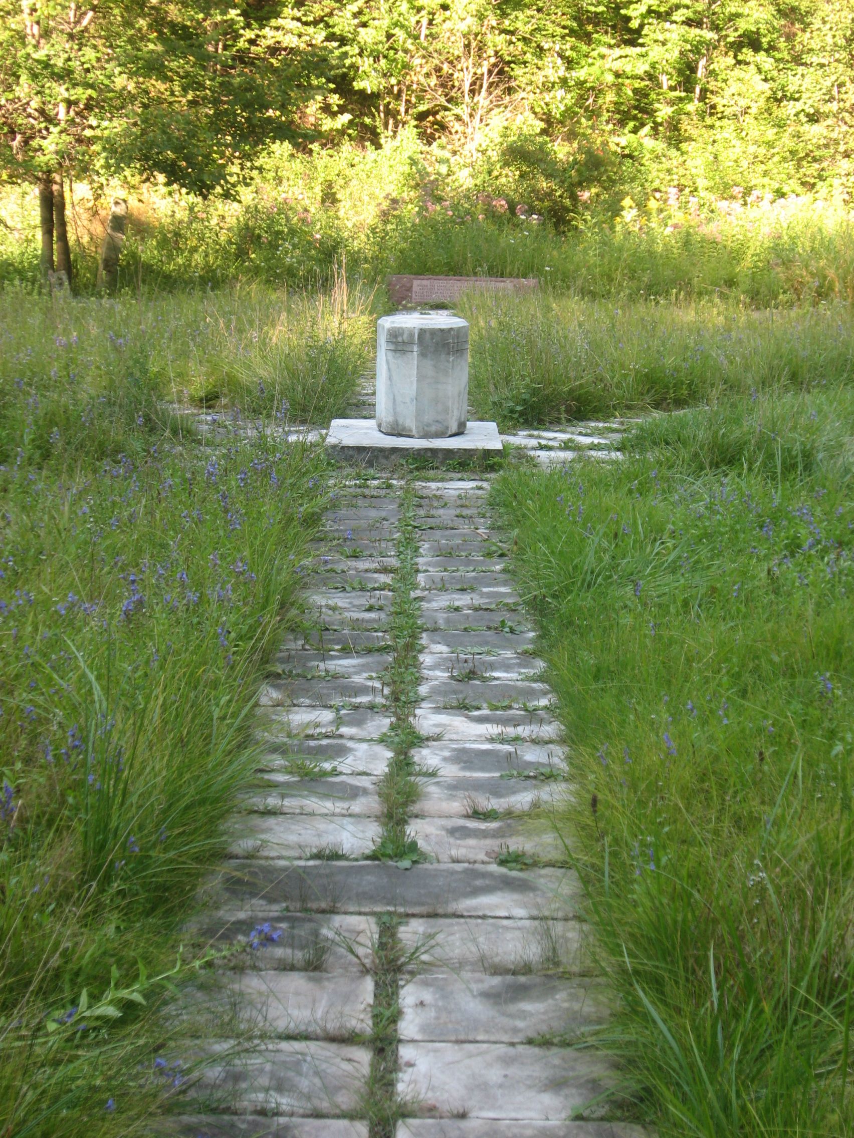 Garden of Stone 2 My Return To Tyrone Sunken Gardens The Spooky