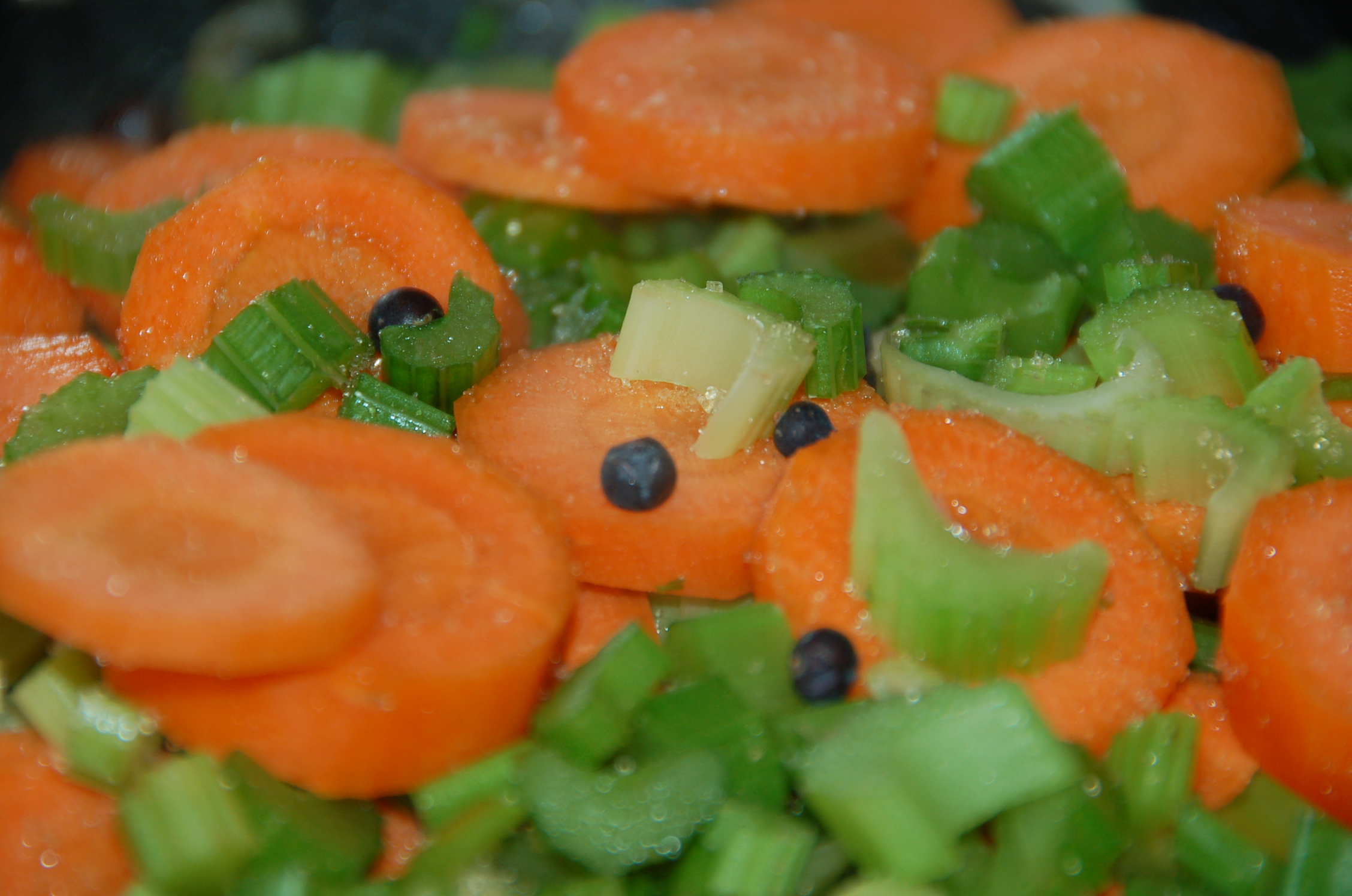 Slow cooked deer leg spoonfights