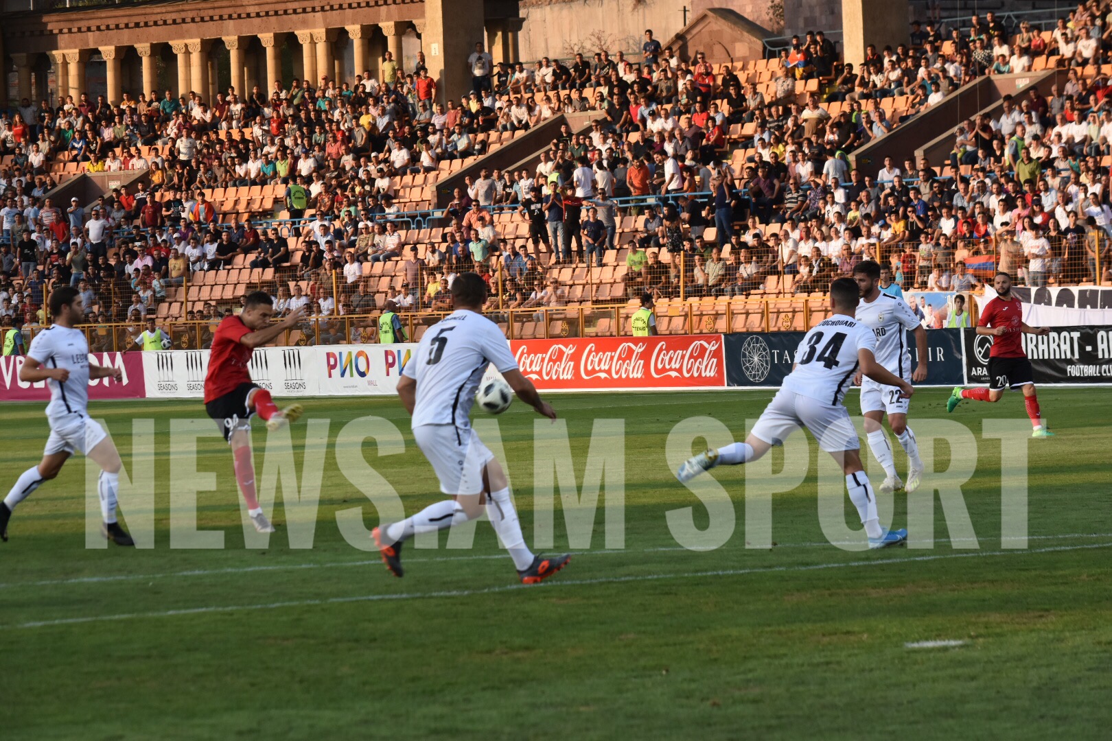 EL FC AraratArmenia beating Dudelange (first half, photos) NEWS.am