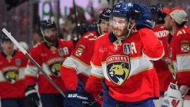 Aleksander Barkov injury: Panthers captain suffers torn ACL, could miss entire 2025-26 season Aleksander Barkov injury: Panthers captain suffers torn ACL, could miss entire 2025-26 season