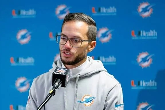 Mike McDaniel Did play football Dad Before and after miami sportsjone(03)