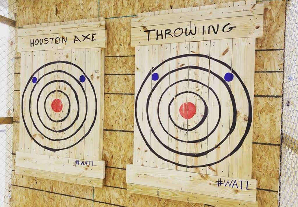 Axe Throwing Clubs In Houston ⋆ Sportycious