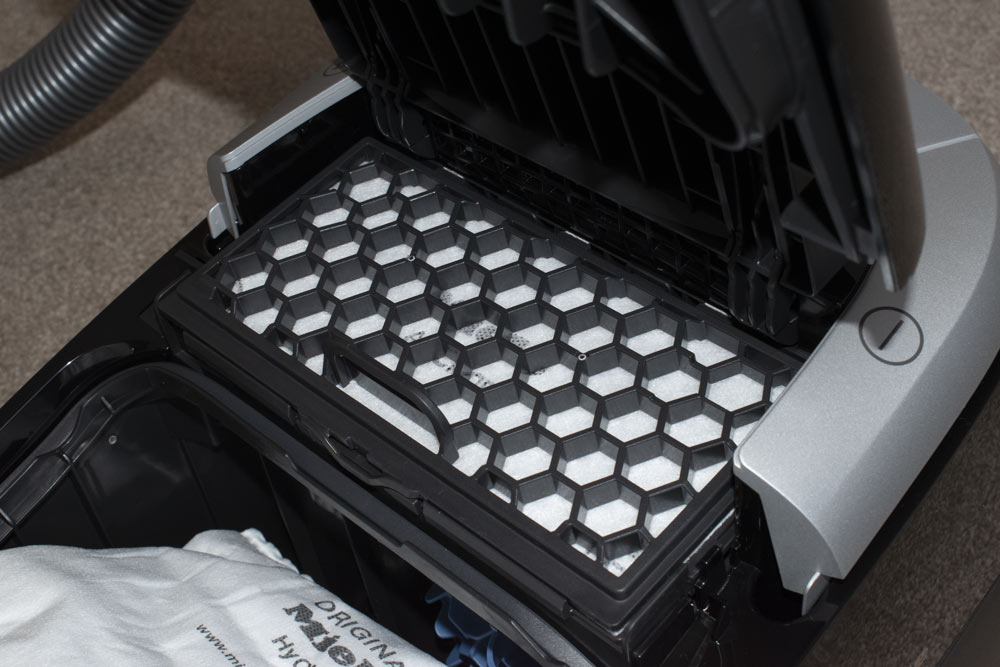 Miele C2 Vs C3 InDepth Cylinder Vacuum Comparison