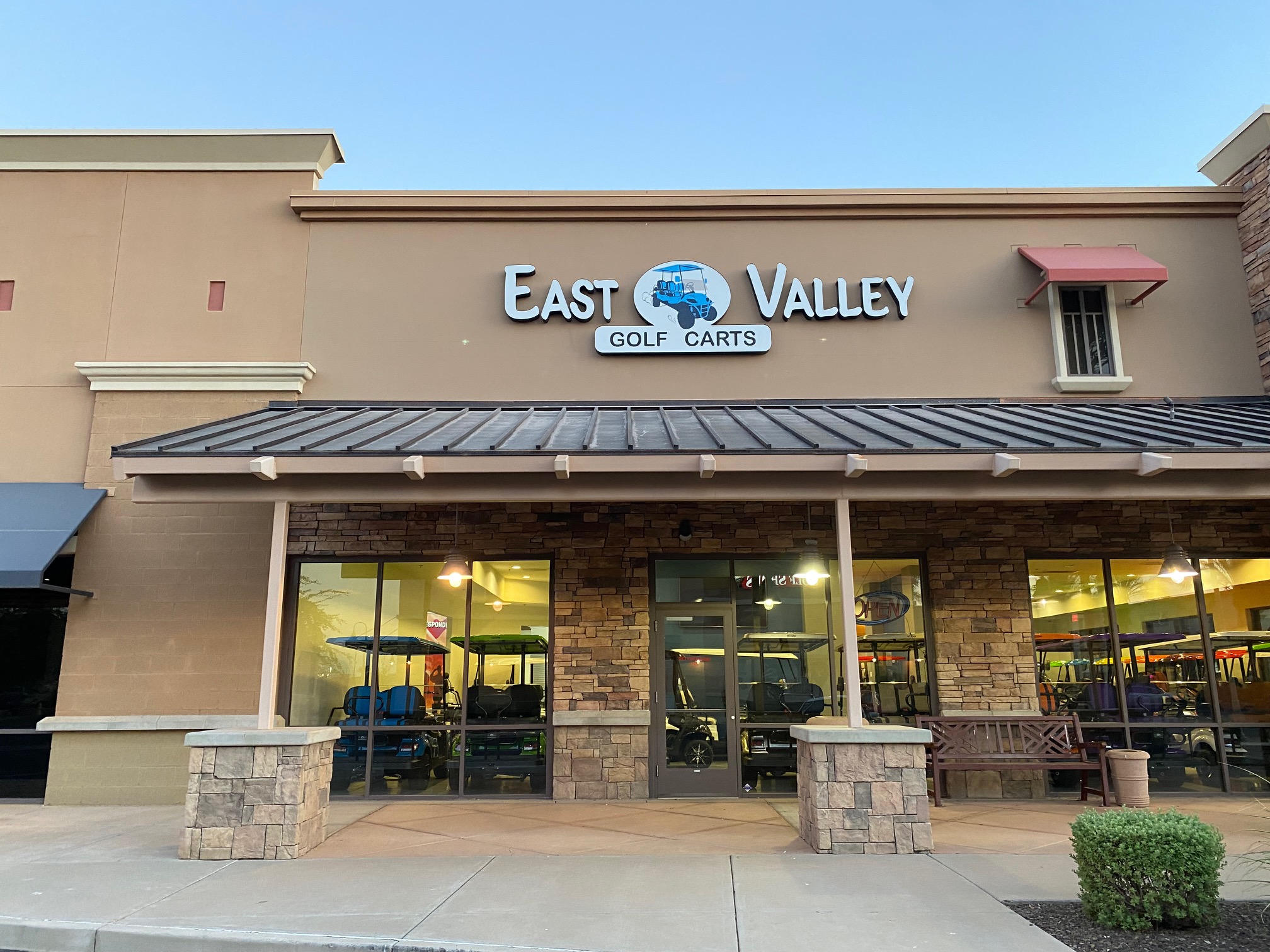 Illuminated Building Signs in Tempe, AZ