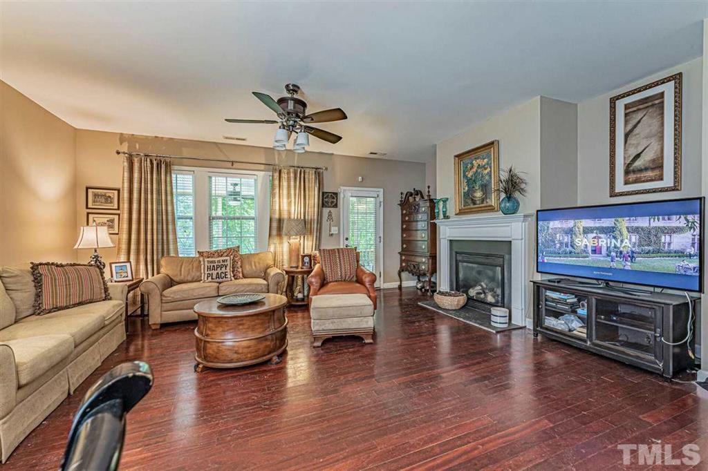 Scots Laurel Spotted Design