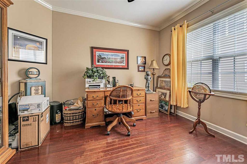 Scots Laurel Spotted Design