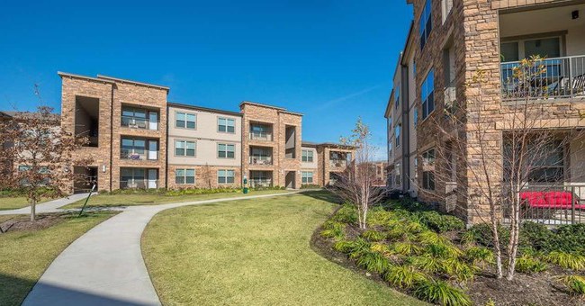 Spring Apartment Spring Apartment Locating