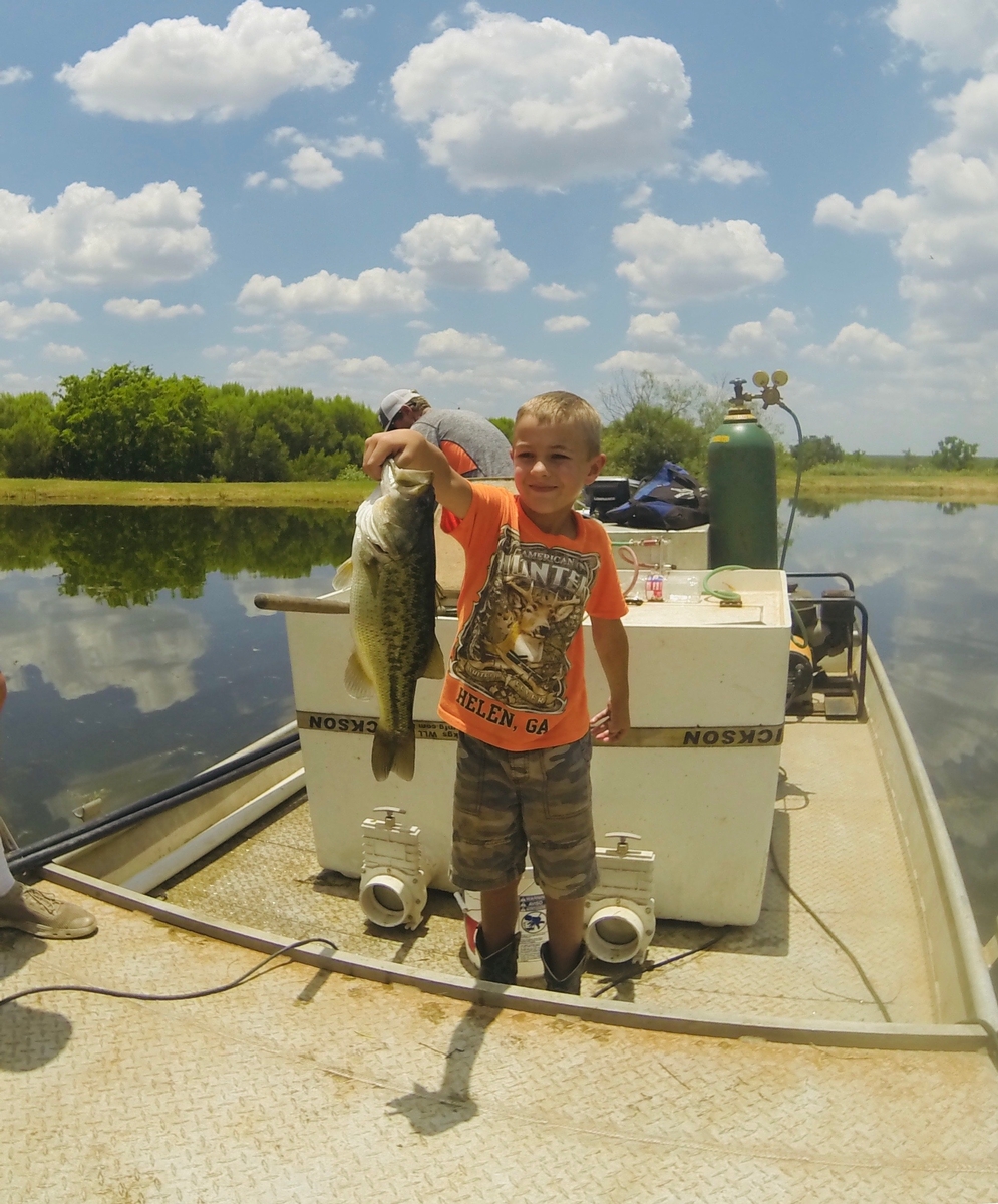 Fisheries & Wildlife Management in Texas Pond & Tank Management Fish Stocking Texas