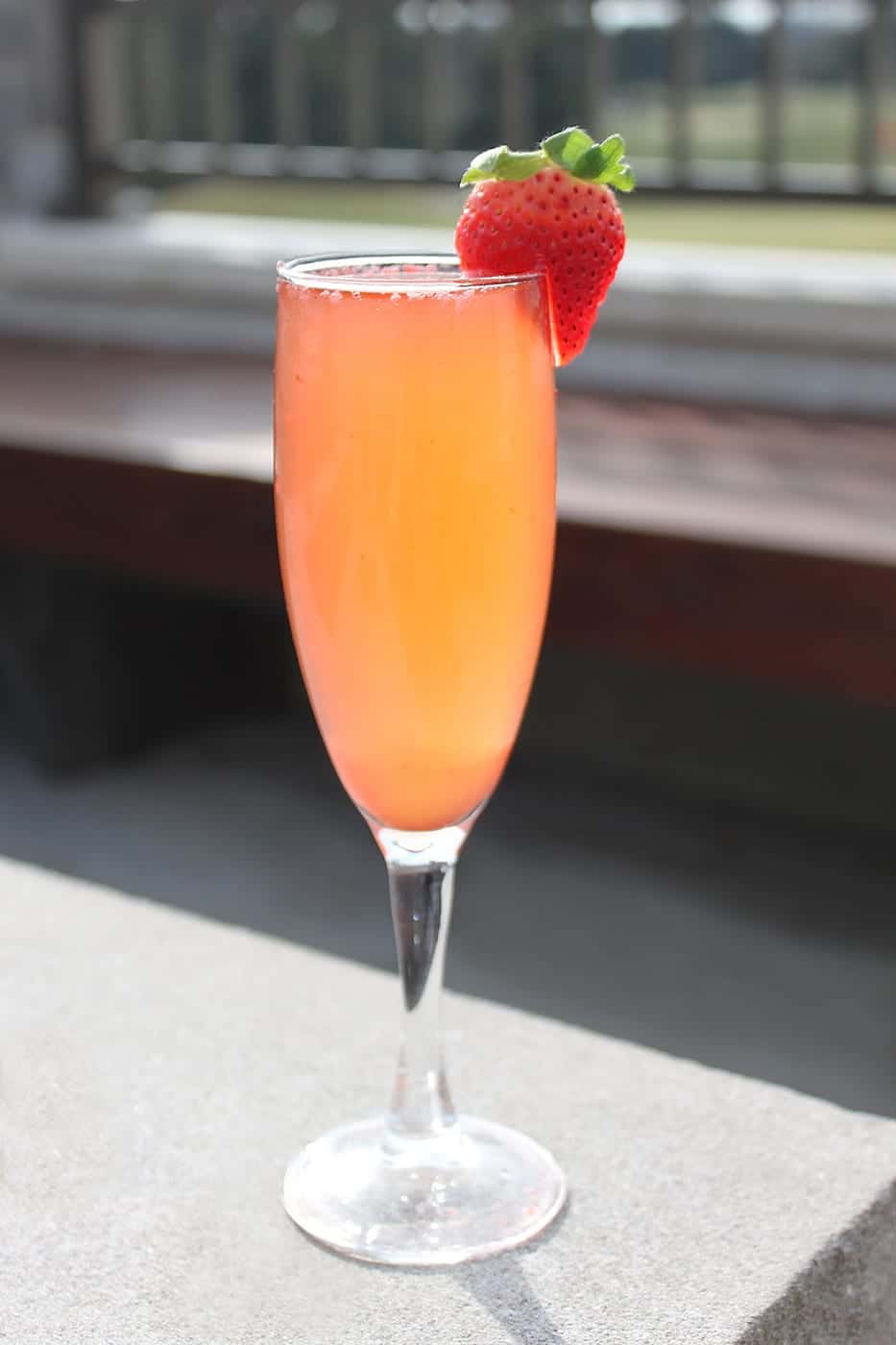 How to Craft the Perfect Wedding Signature Cocktail Springfield CC