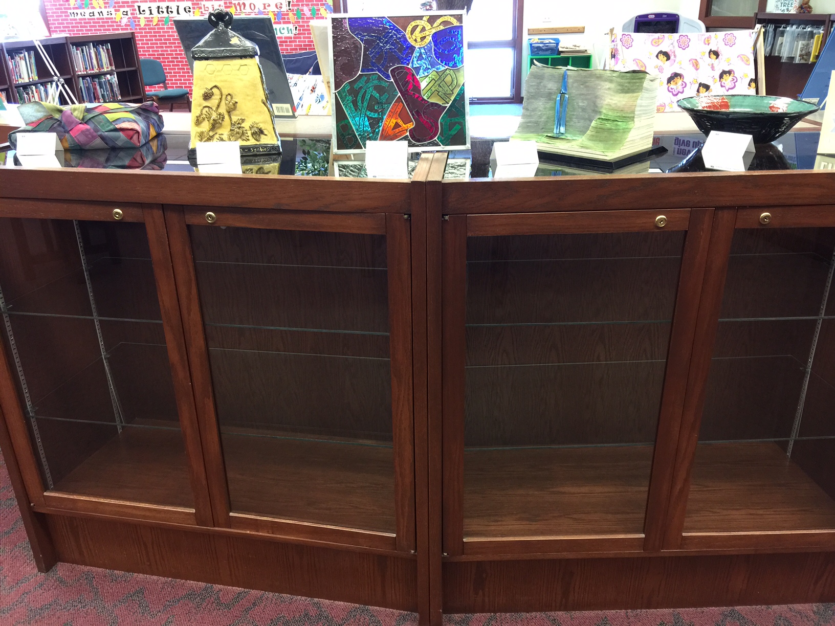 easelExperience Art in Southeastern Libraries at Spring Valley