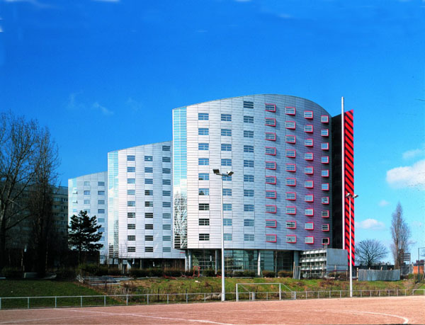 How to get settled in Paris Sprott School of Business
