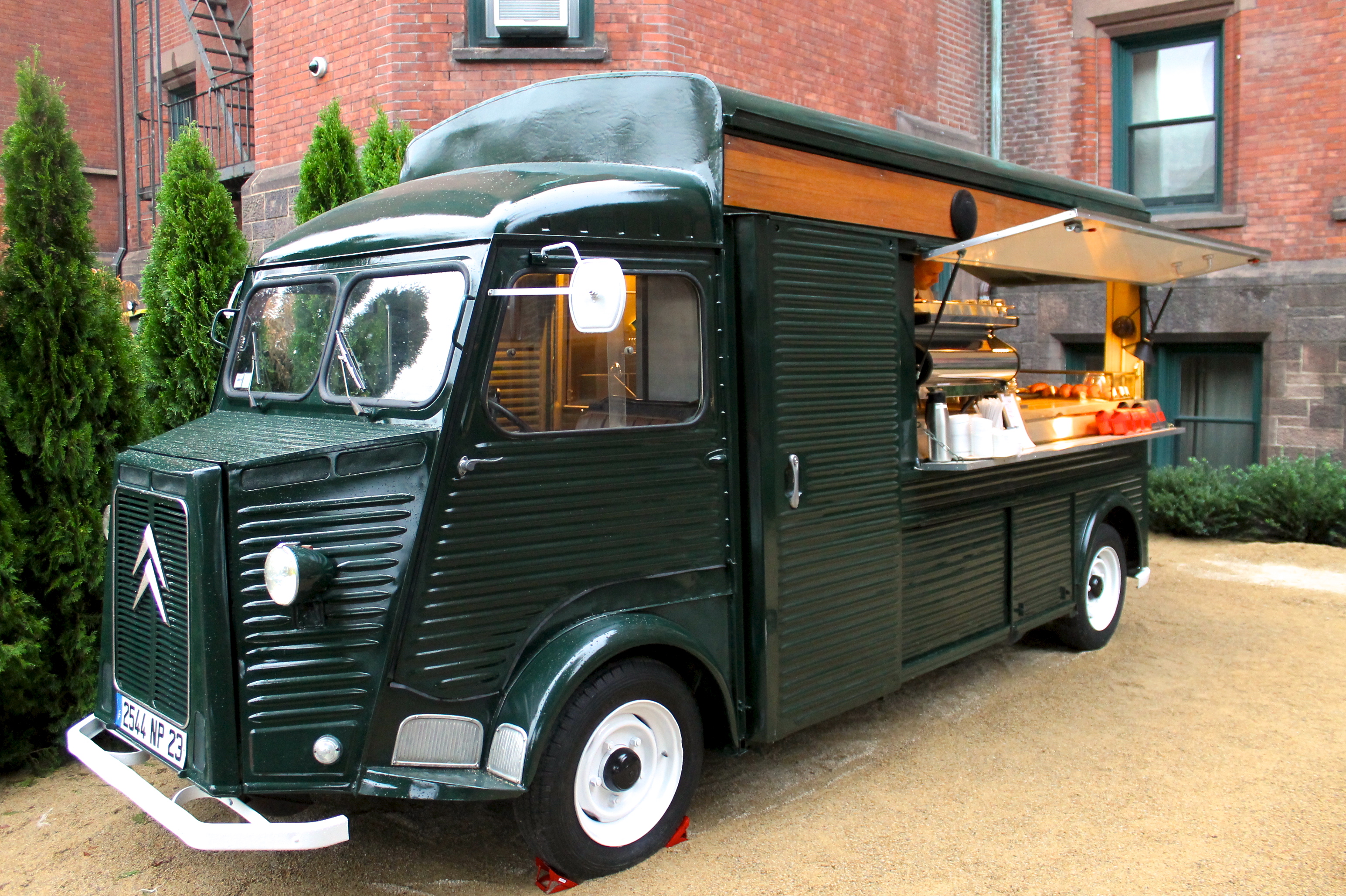 Nice Wheels Intelligentsia Opens "Mini Bar" Inside 1967 Citroen HY Van
