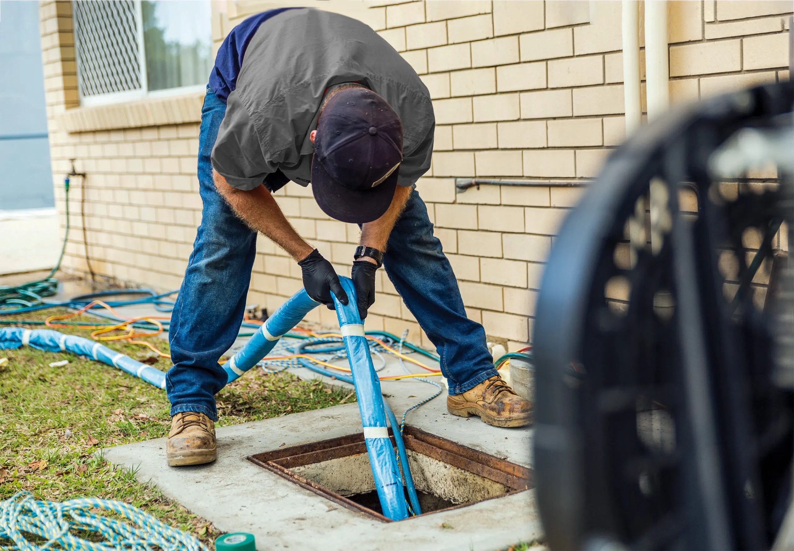 What is trenchless pipe repair and how does it work? | SPT Blog