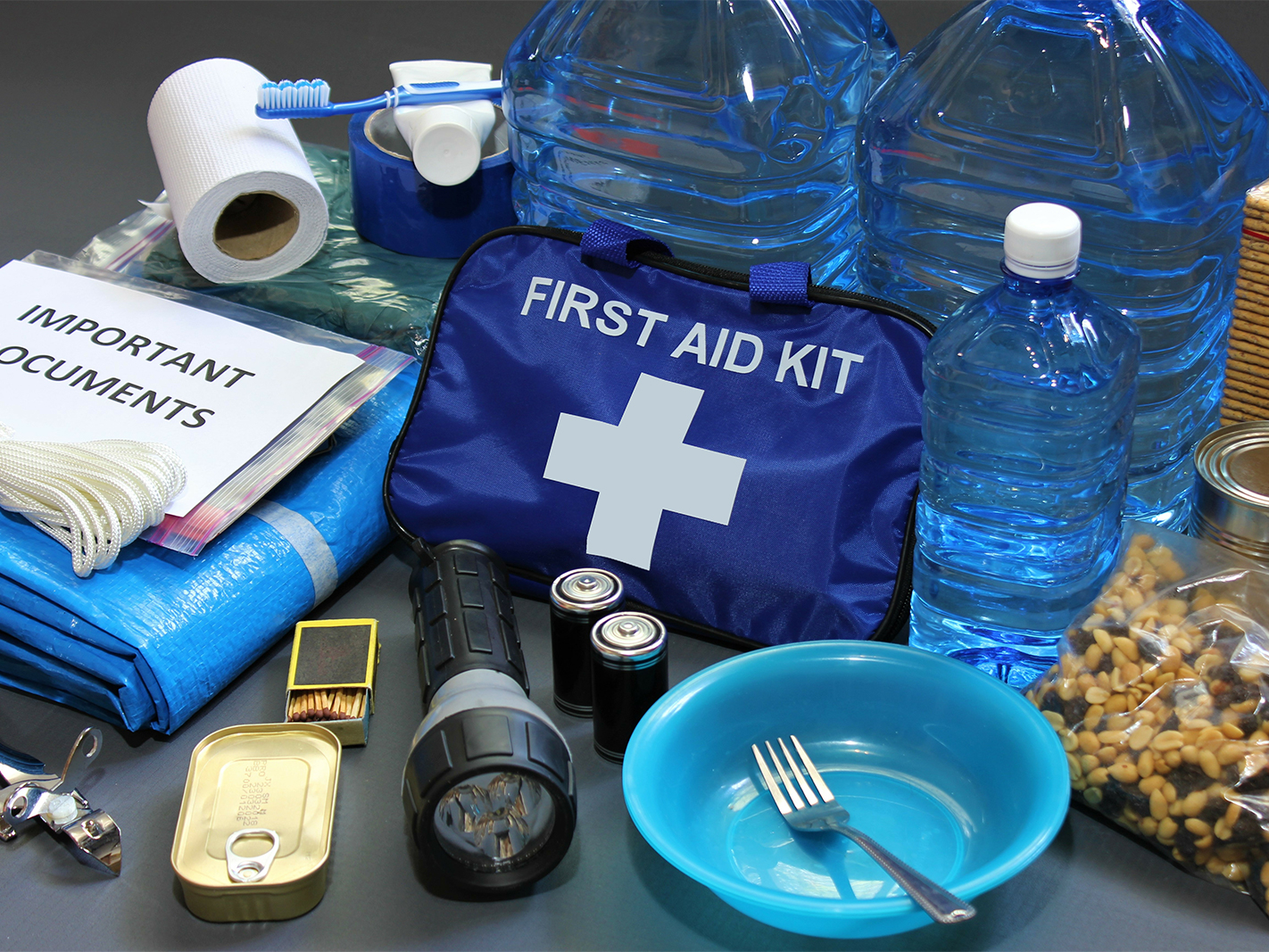 Everyone Needs These 10 Essentials For Their Hurricane Emergency Kit SPY
