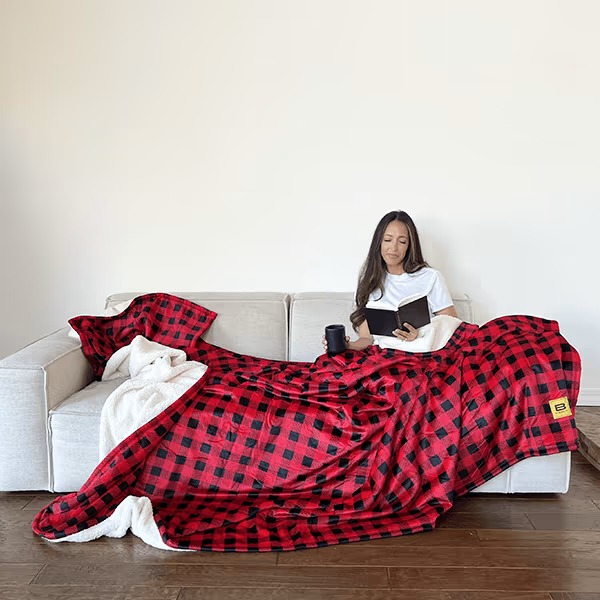 Big Blanket Co. Just Released the Largest Sherpa Blanket Ever