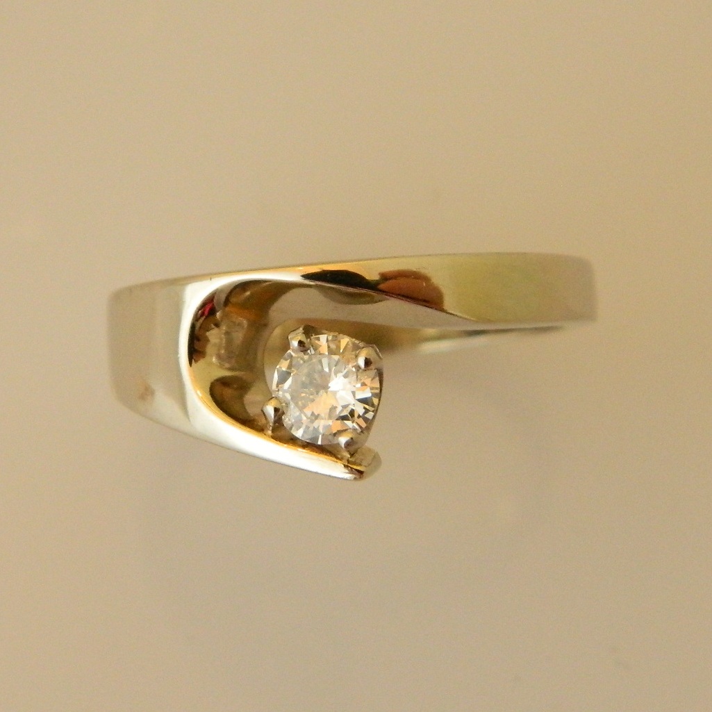 14K White Gold & Diamond Wedding Ring 1148