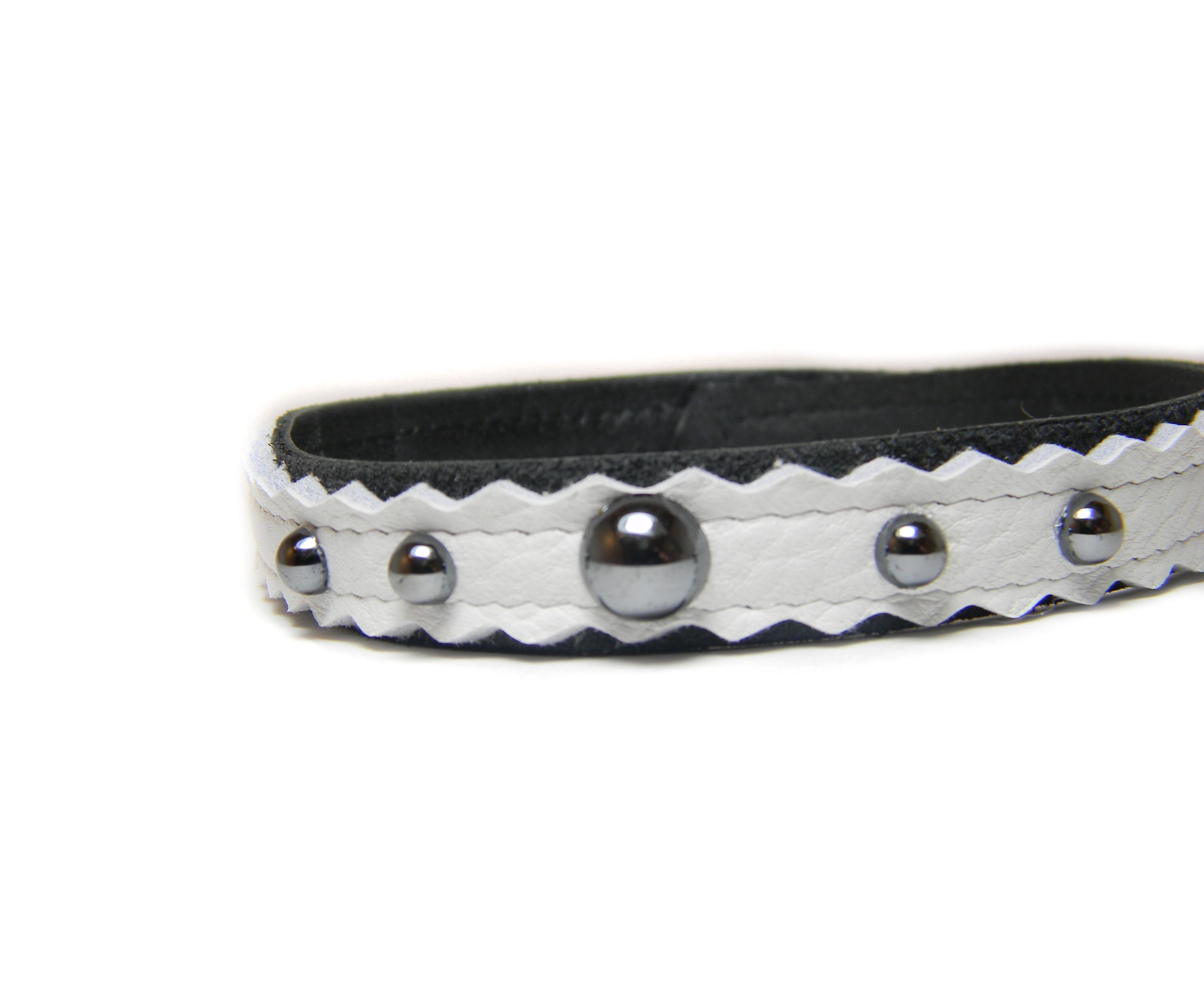 BLACK/WHITE W142, Leather Dog Collar from OnThePetWalk