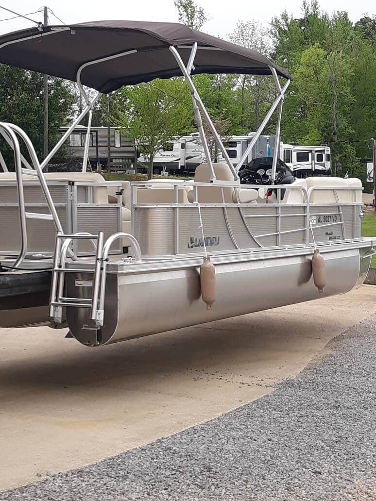 Home Squirrel's Boat Rental Marina Boat Rental Crane Hill AL