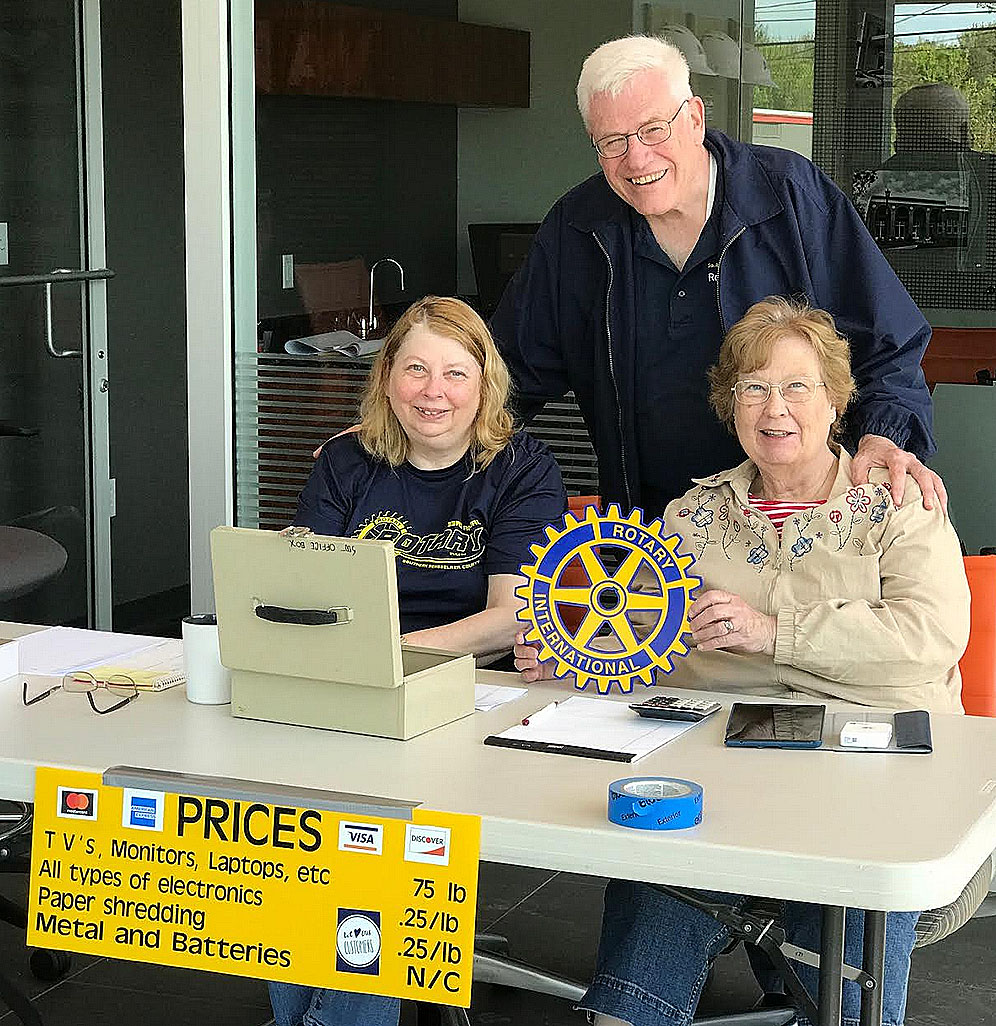 ‘Recycling & Shredding Day’ a sunshiny event Southern Rensselaer