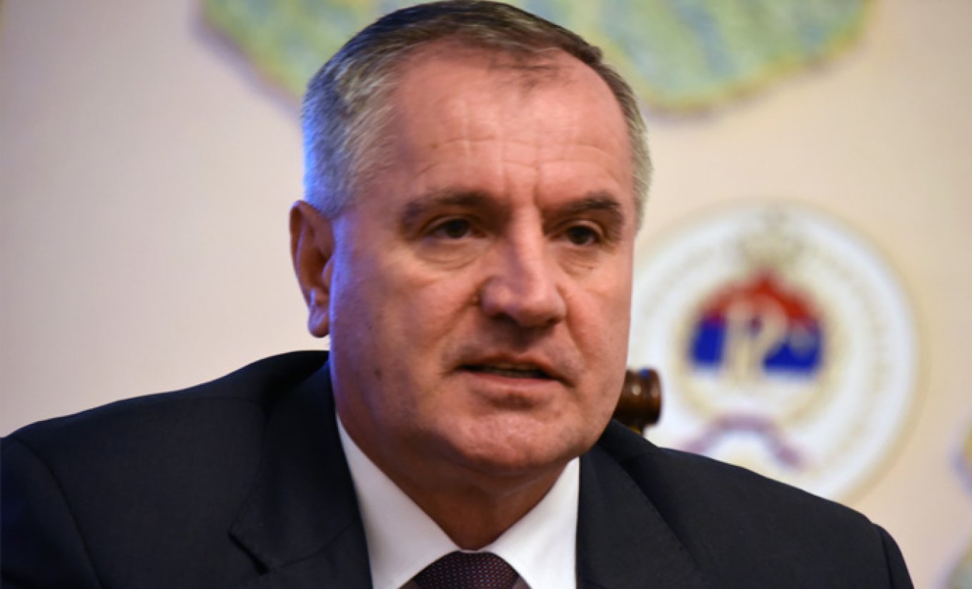 Vlada izdvaja 13,6 miliona KM za 18 000 radnika Srpskacafe