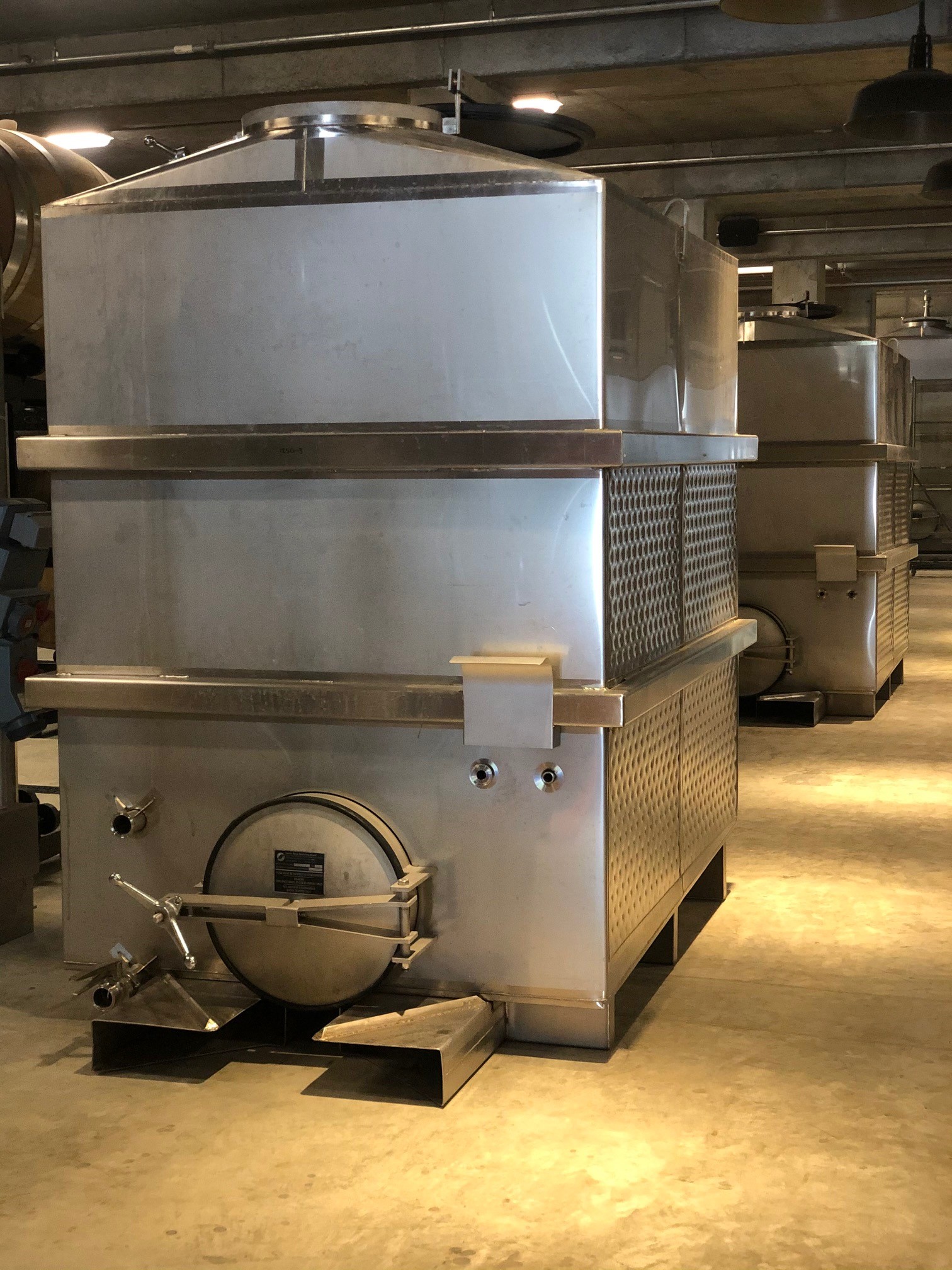 GALLERY OF TANKS Santa Rosa Stainless Steel