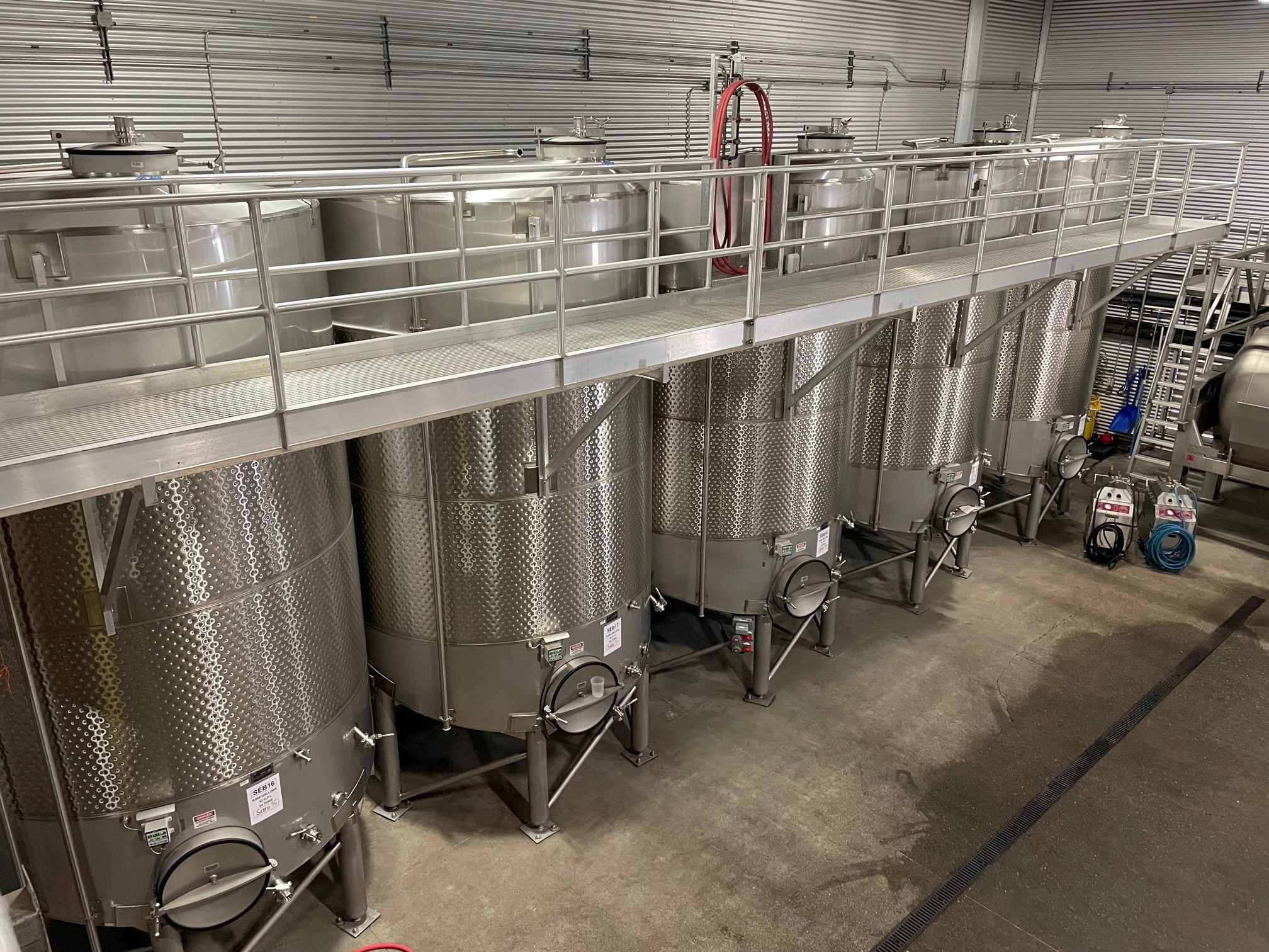 GALLERY OF TANKS Santa Rosa Stainless Steel