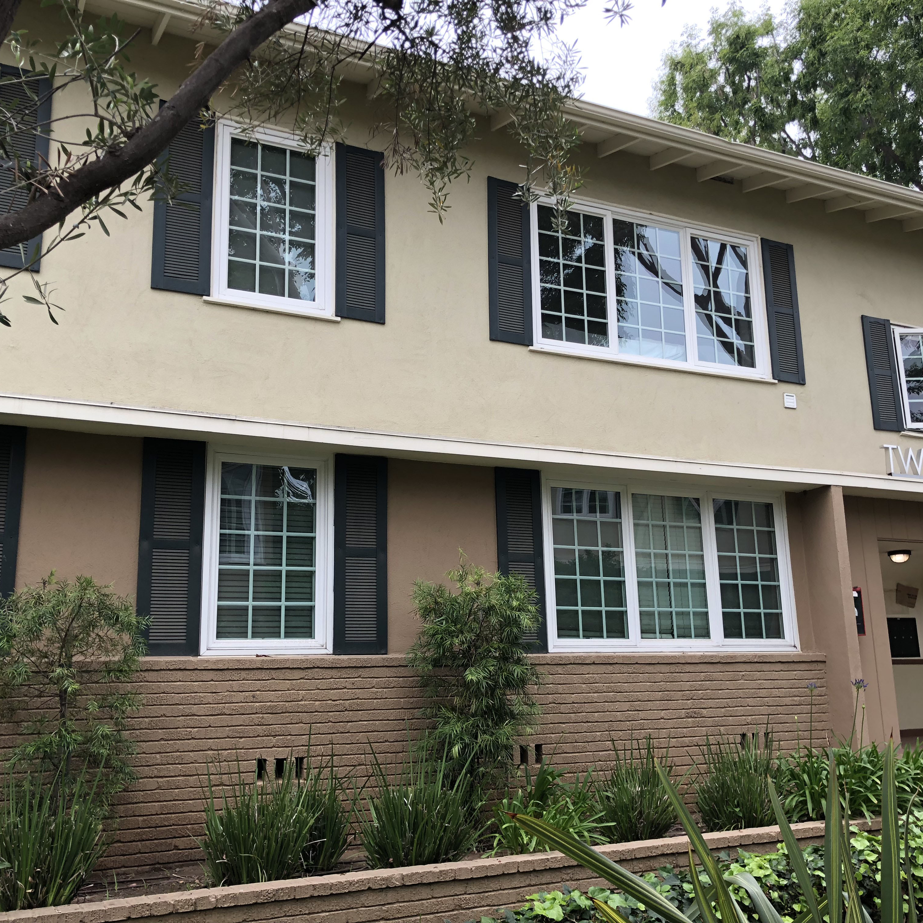 Sunset Barrington Apts Brentwood CA SR Windows & Doors