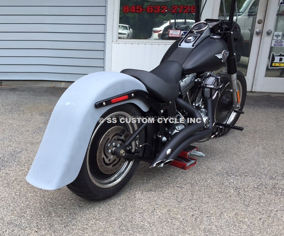 FATBOYLO EXTENDED REAR FENDER SMOOTH SS Custom Cycle