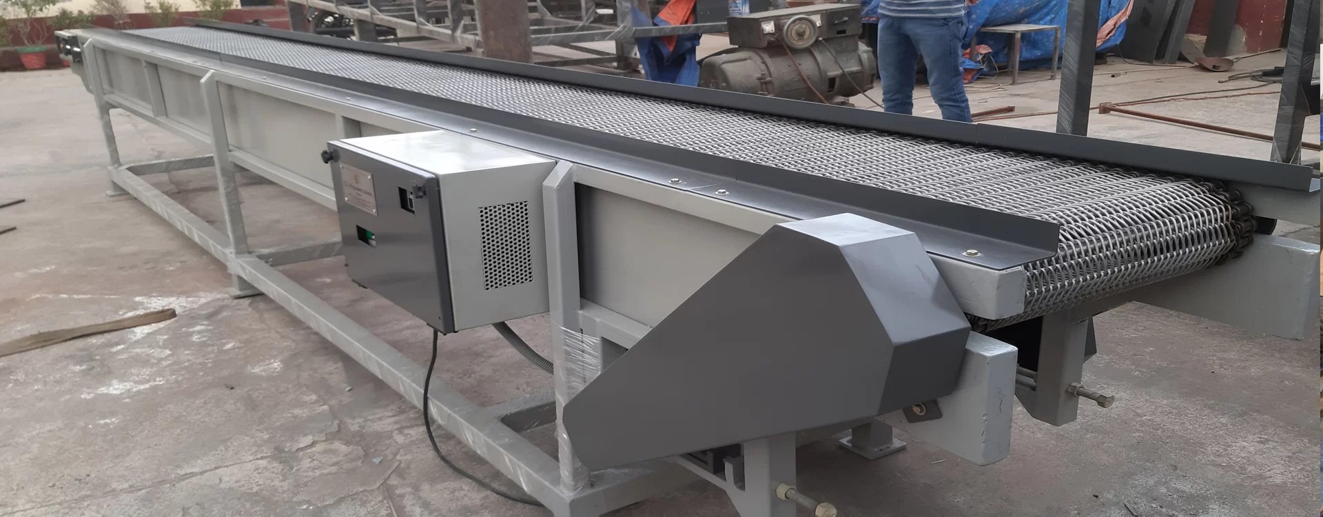 Wire Mesh Conveyor With VFD Drive