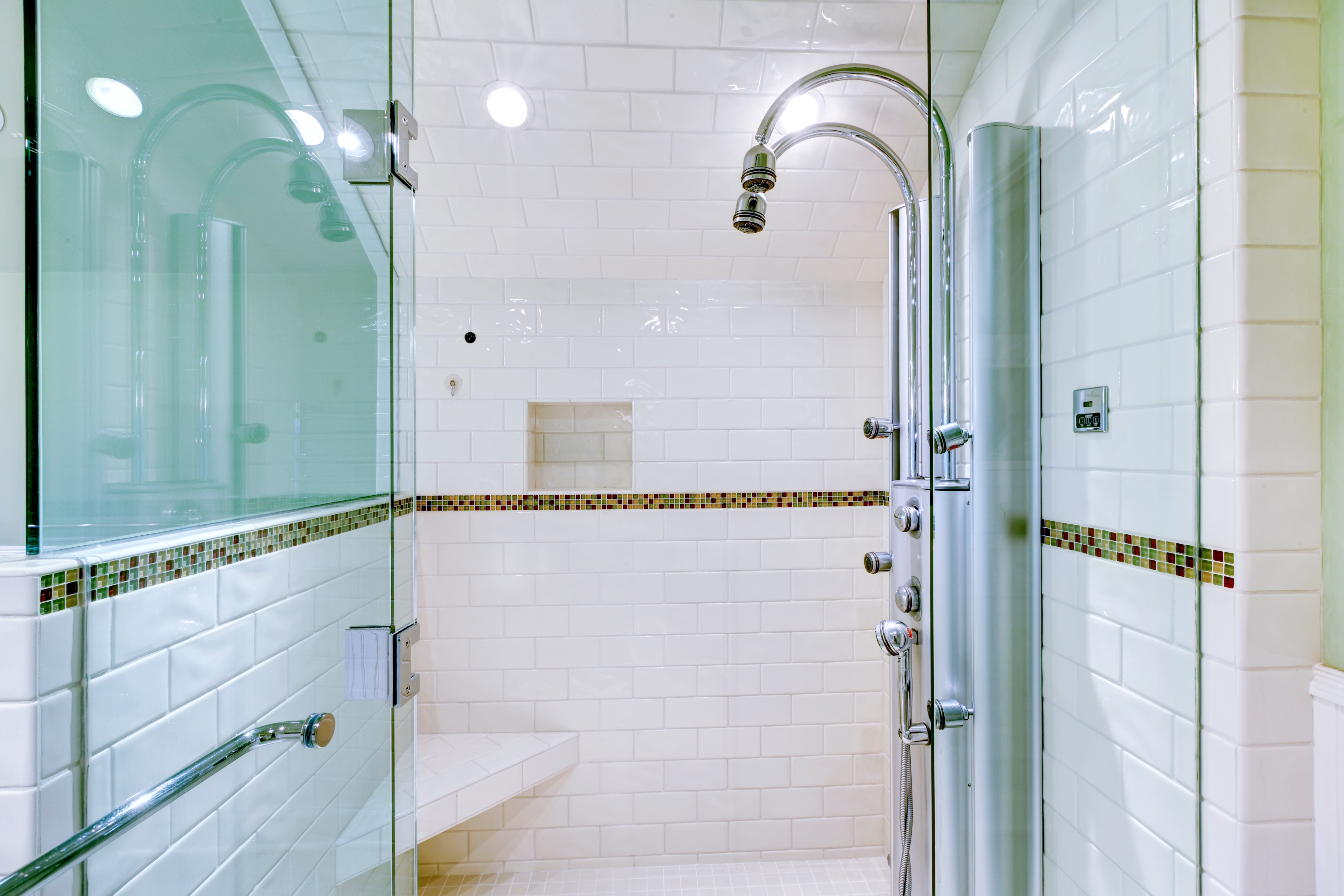 17 Ways to Hack Your Hotel Room Travelzoo