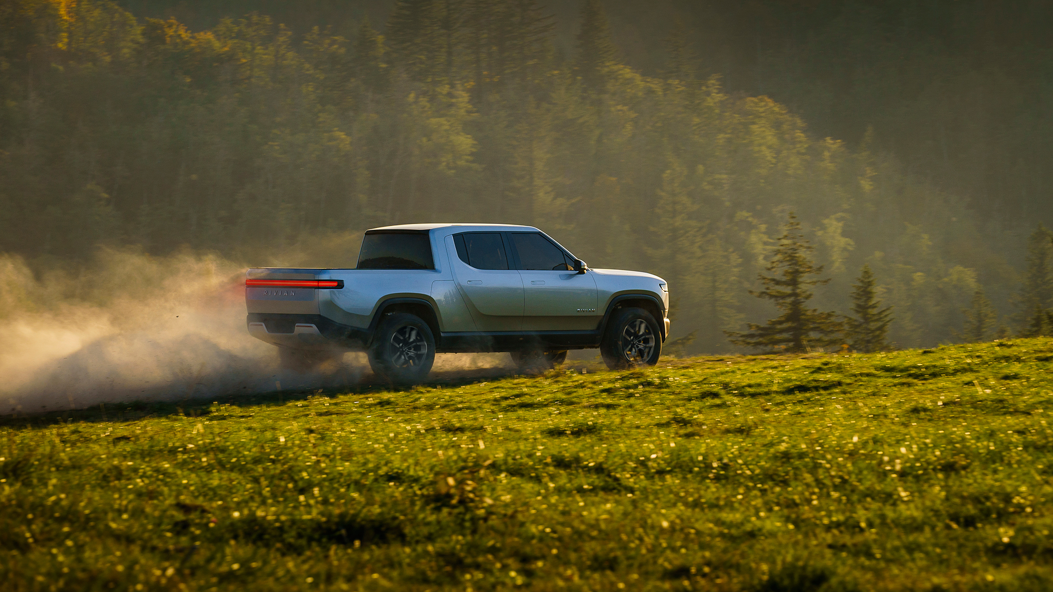 2020 Rivian R1T is an ElectricPowered Super Truck with Range