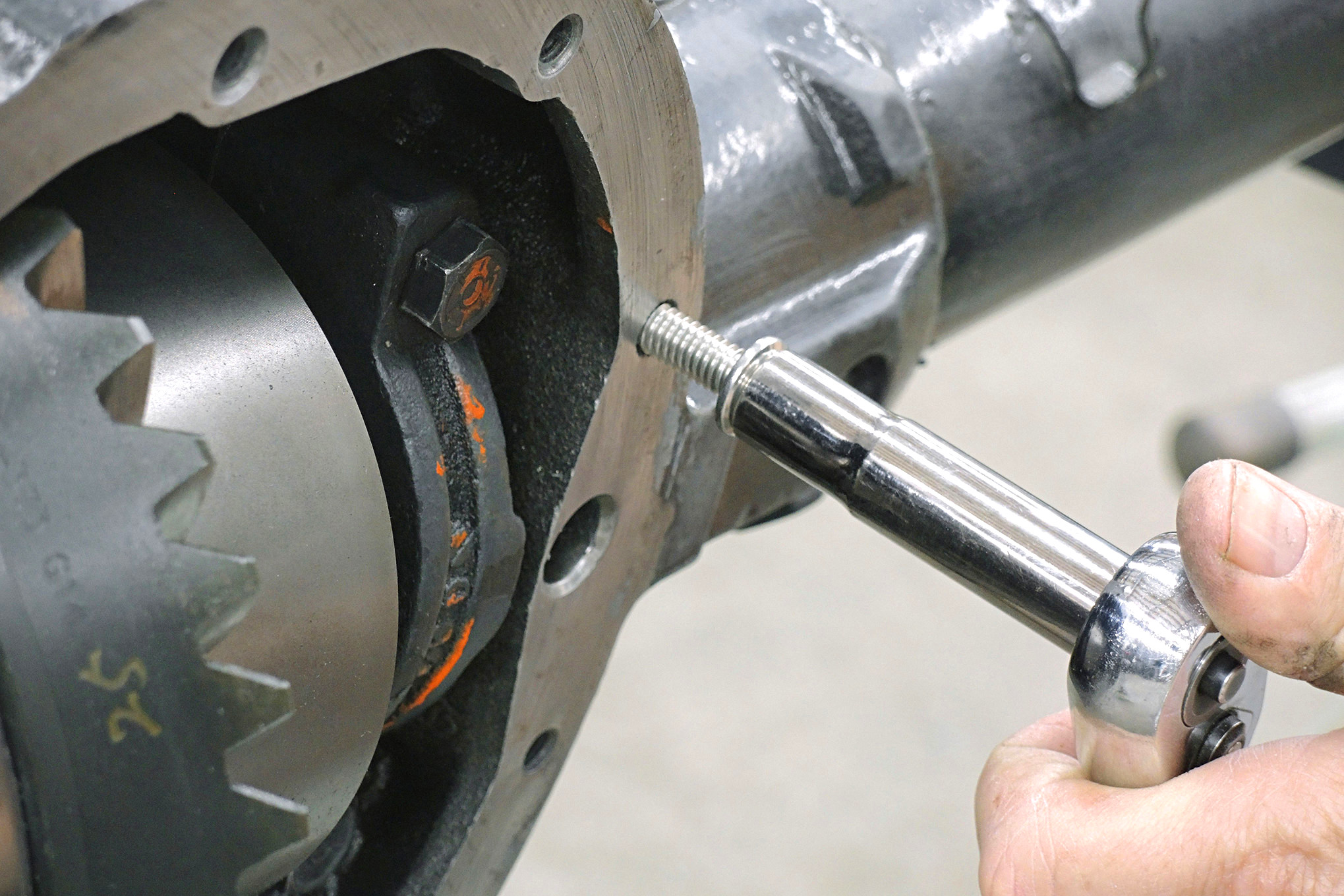 Build a Bulletproof GM 10Bolt Axle With BuiltIn CClip Eliminator Hot Rod Network