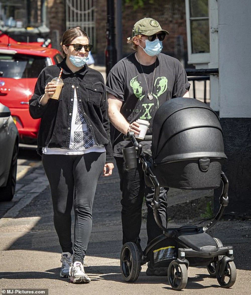 Here Are The First Photos Of Rupert Grint And Groome's Newborn