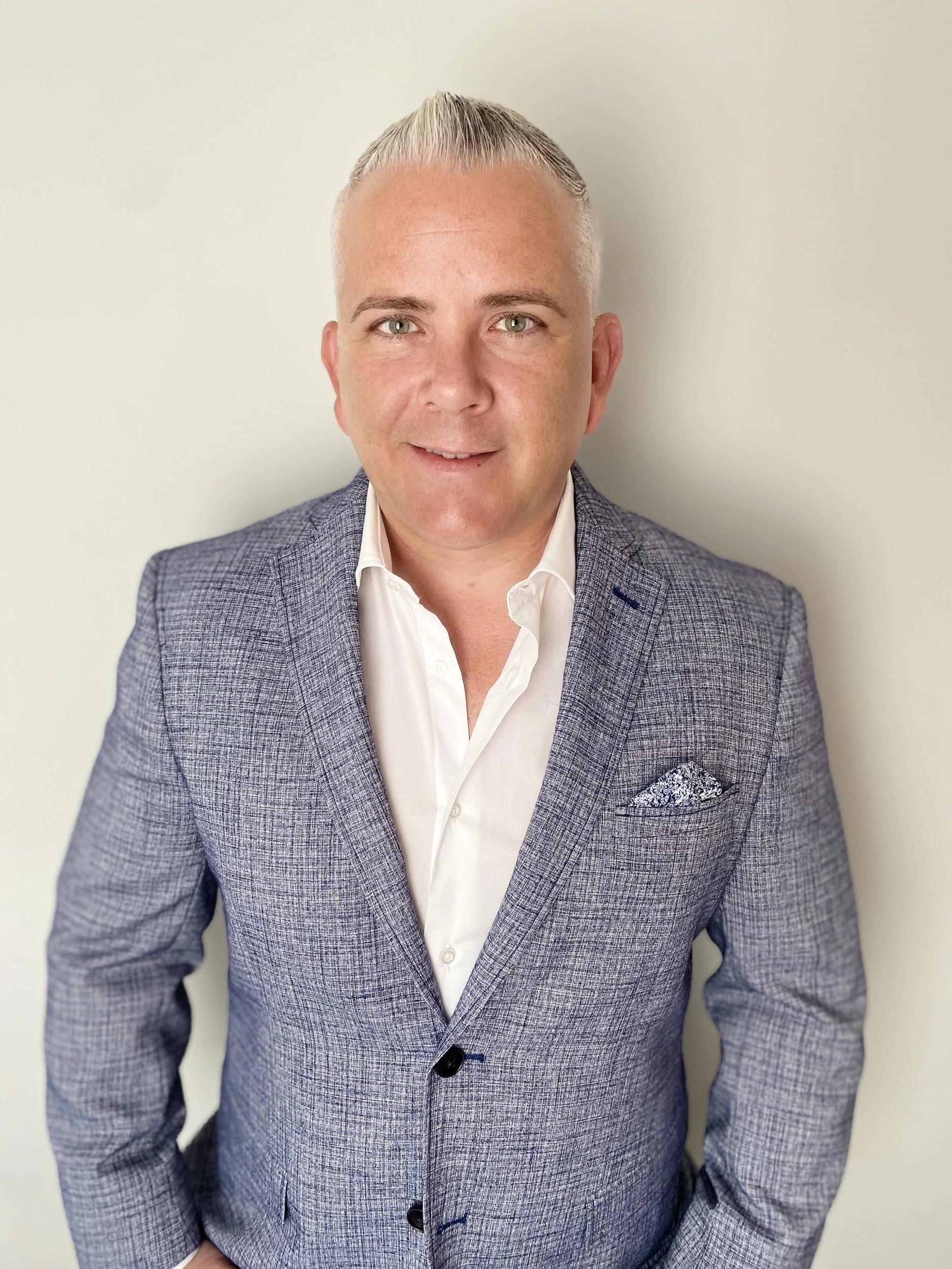 10 Real Estate Agents You Need To Follow in 2021 🛍️ LatestLY