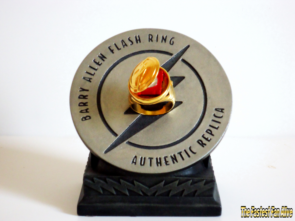 This ring puts the DC collectibles reverse flash one to shame
