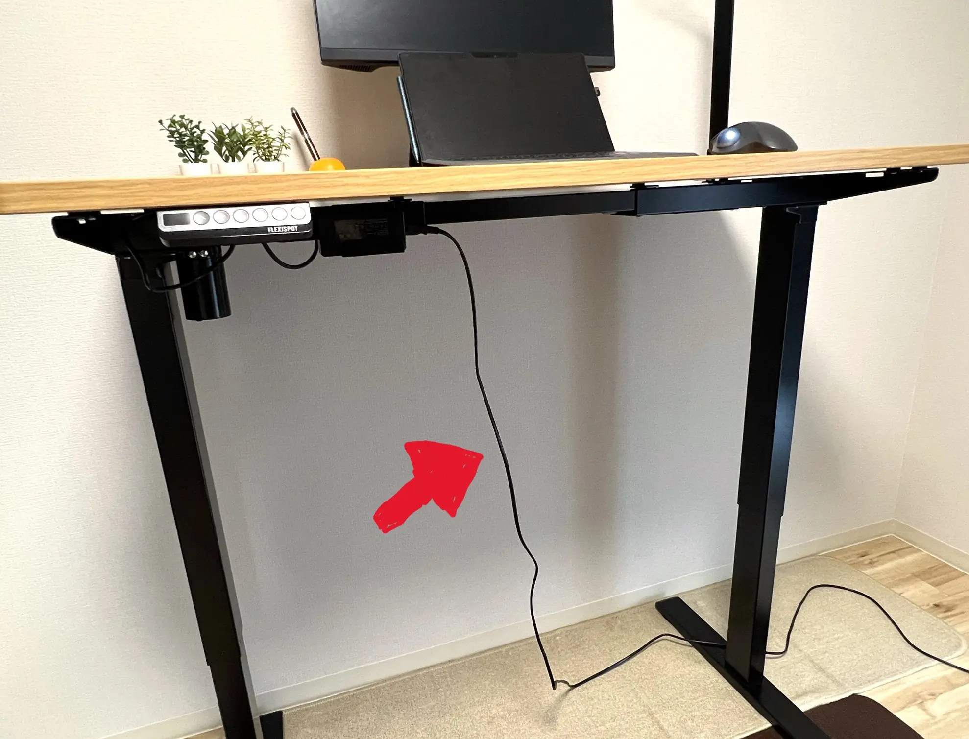 【毎日10時間利用】FlexiSpot EF1の正直な感想とデメリット｜口コミ・評判もあわせてレビュー