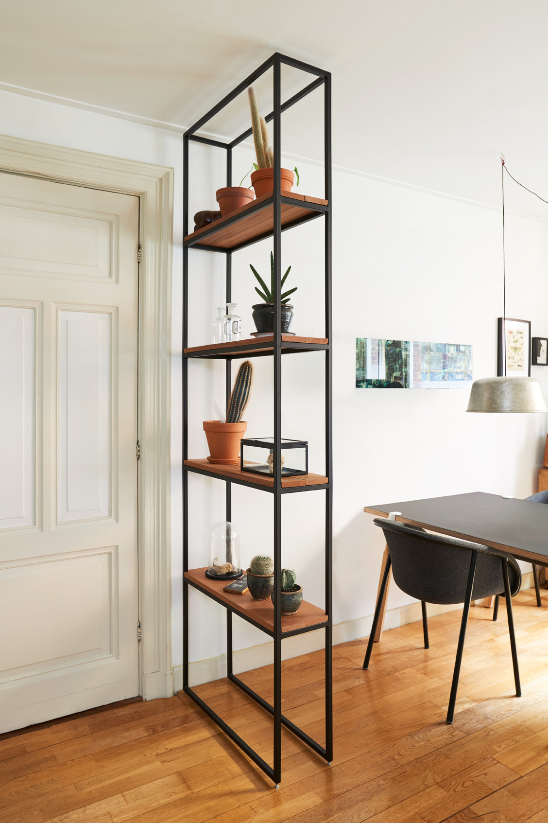 ROOMDIVIDER KAST STAALL