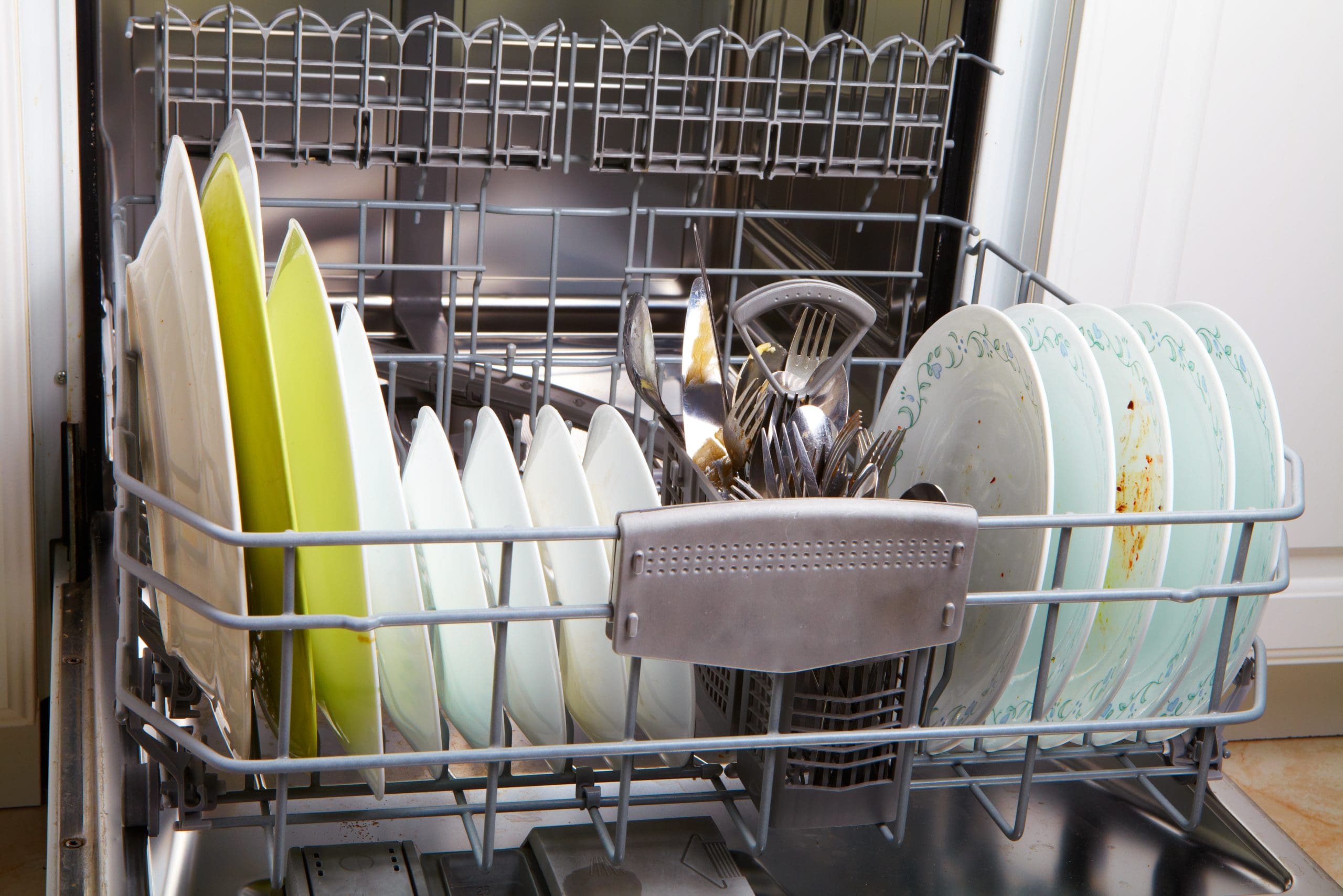 Common Issues and Problems With a Dishwasher Drain