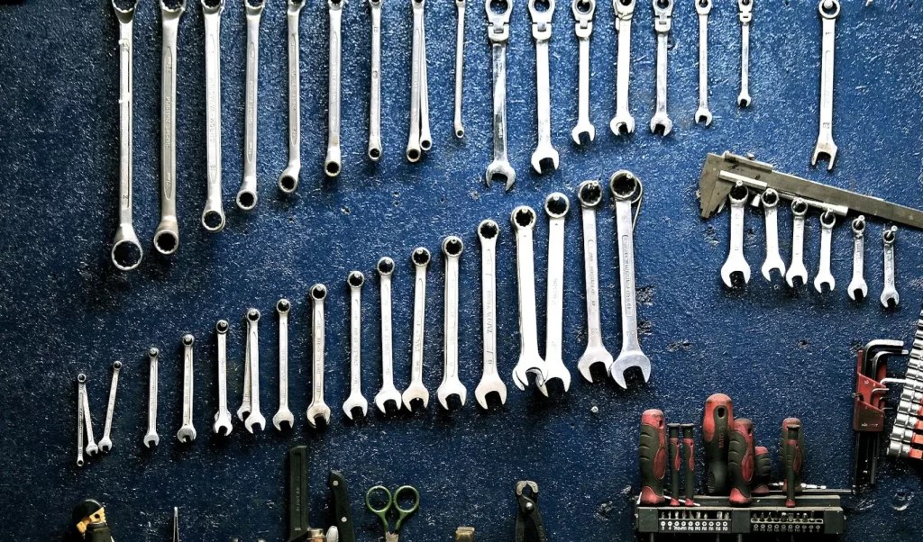 How Much Do Mechanics Make? National Average Auto Mechanic Salary 2023