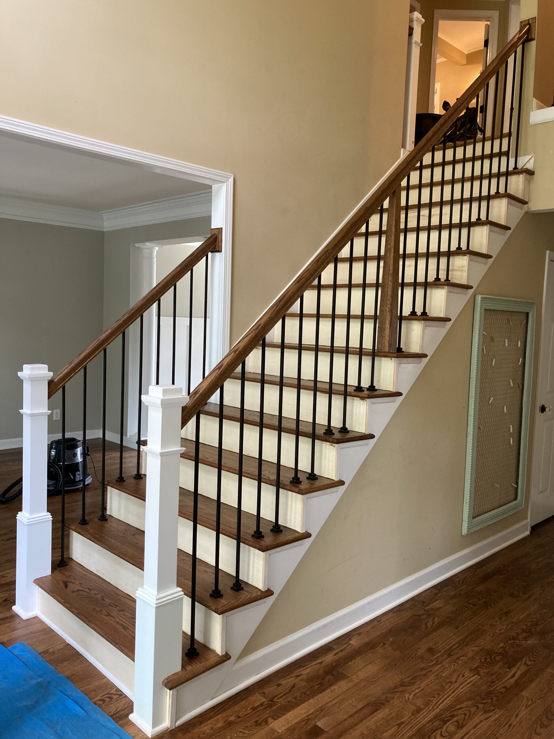Modern Straight Bars Stair Solution