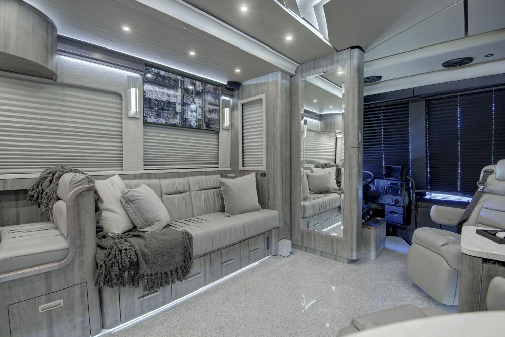 2024 X3 Prevost Star Bus / Motorhome 46822