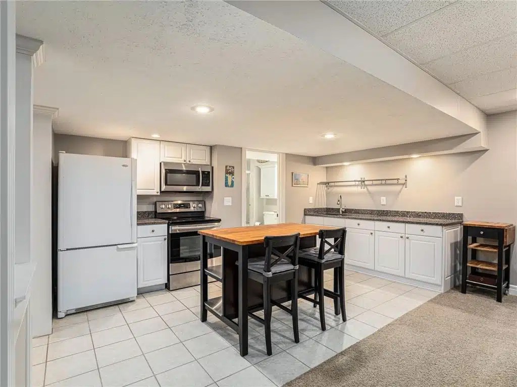 2818 NE 101st St. KCMO 64155 Staley Farms