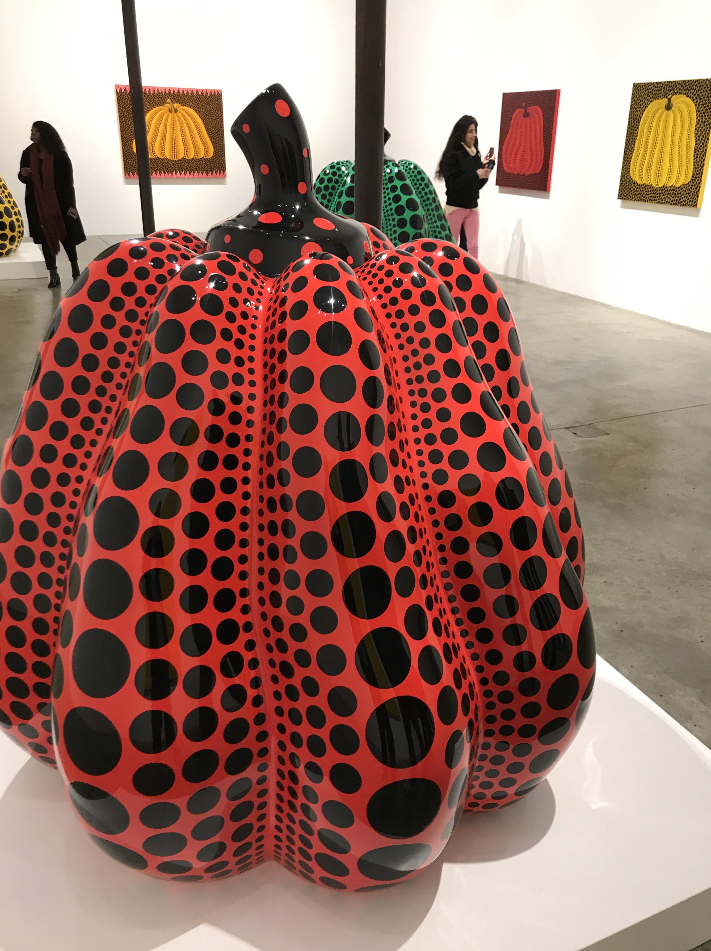 Yayoi Kusama‘s newest exhibition over promises and under delivers The
