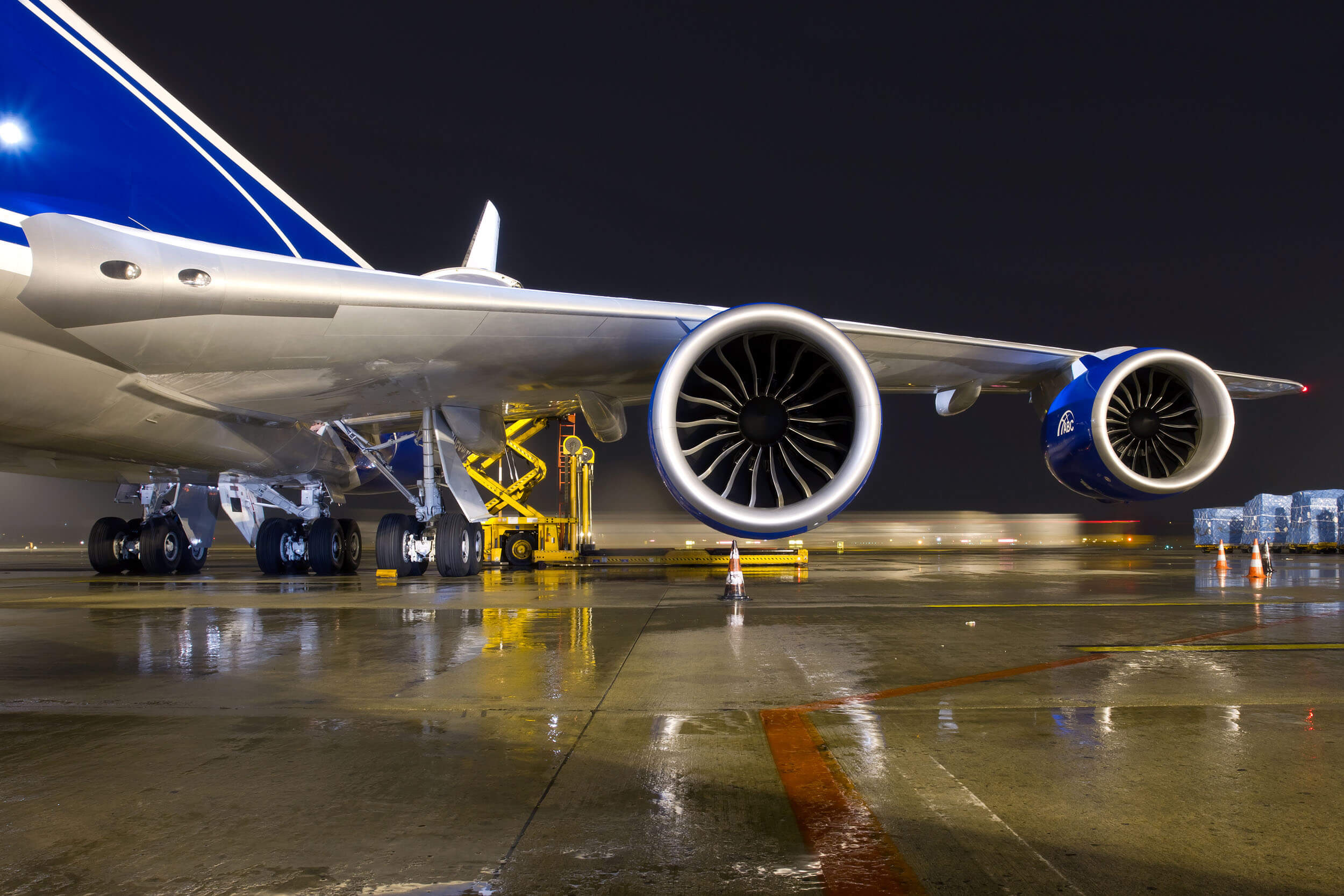 shutterstock_320925689 StandardAero