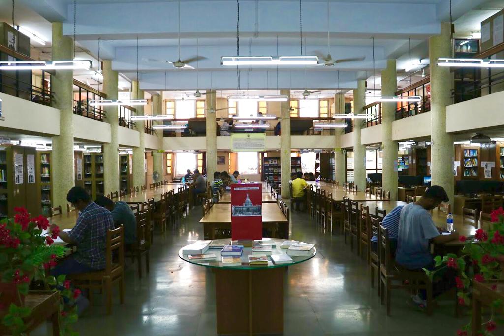 Library St. Andrew's College of Arts, Science and Commerce