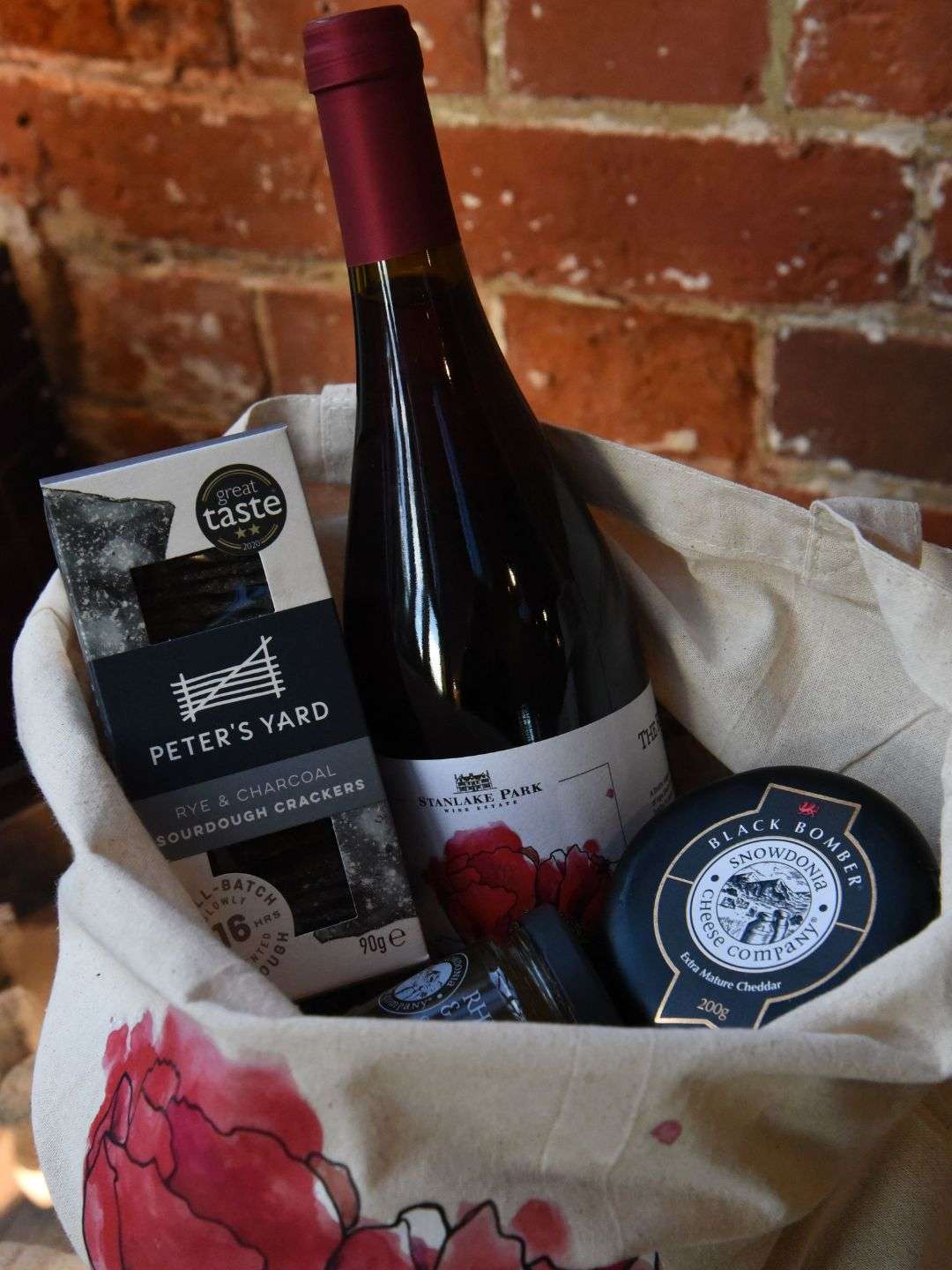 Wine & Cheese Pack Stanlake Park Wine Estate