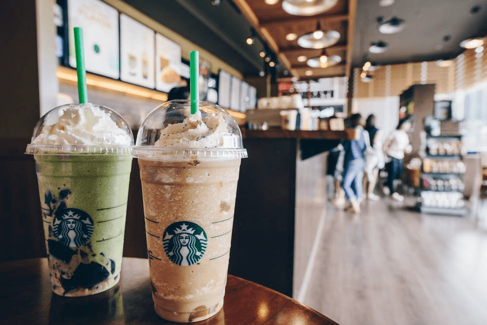 How much does Starbucks make a day? starbmag