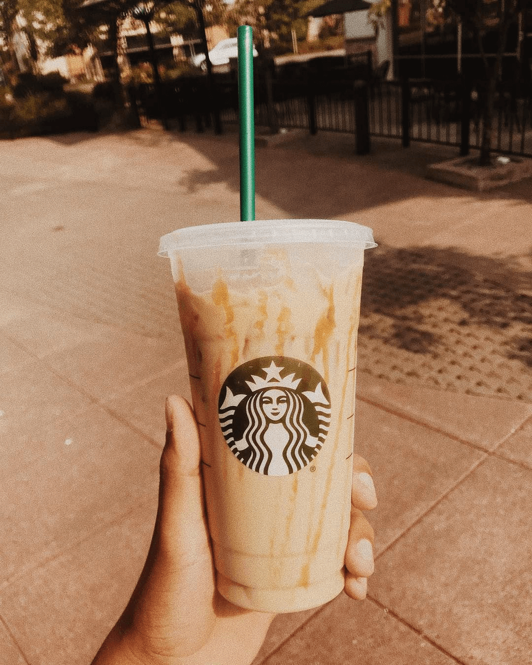 Does Starbucks Iced Chai Tea Latte have caffeine? starbmag
