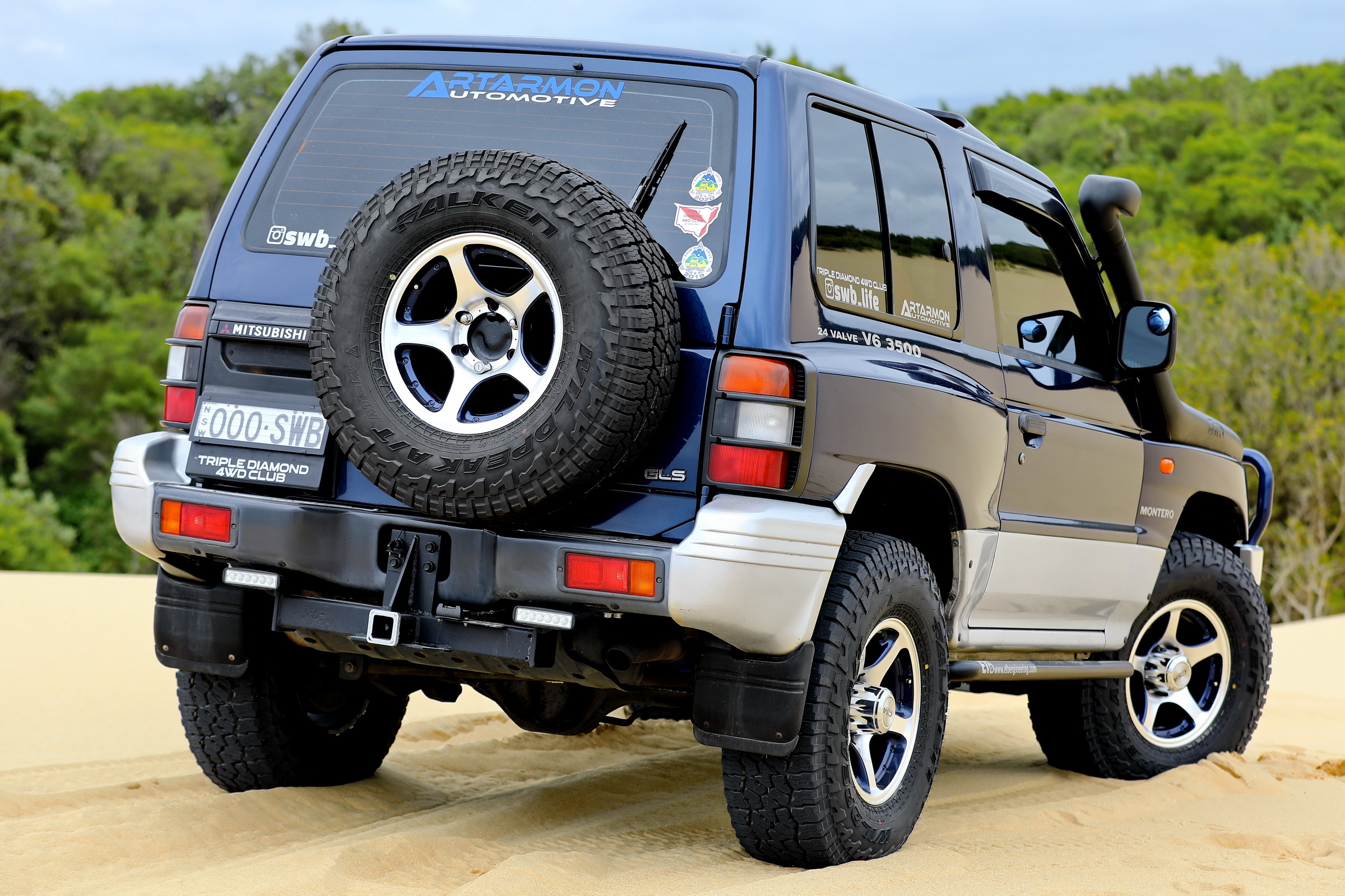 Mitsubishi Pajero SWB NL Widebody Star Cars Agency